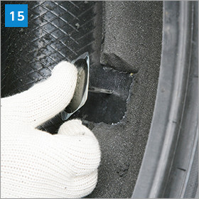 内面タイヤパンク修理の方法15